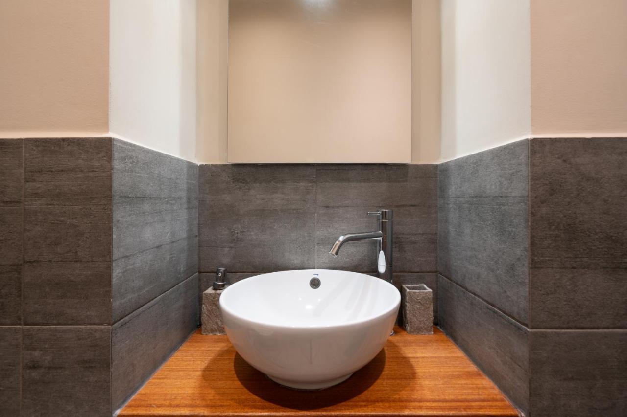 Classy Apartment In Koukaki, Walk To Metro & Acropolis Aten Exteriör bild